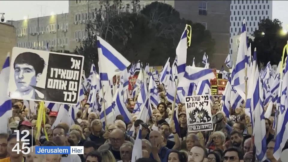 Des milliers d'israéliens ont manifesté dimanche soir pour demander la démission de Netanyahu et la retour des otages