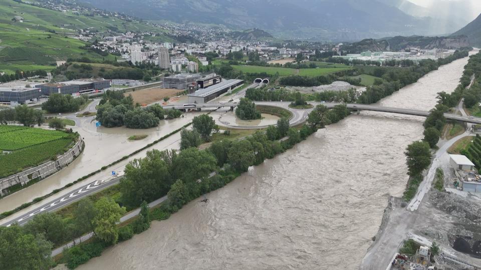 La ville de Sierre s'est réveillée sous l'eau dimanche matin