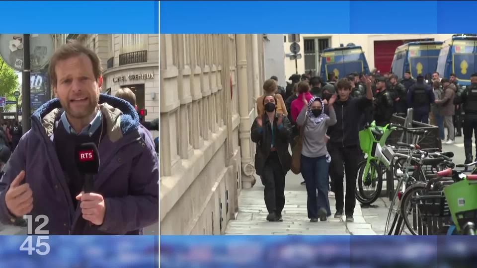 Une opération de police déloge des étudiants manifestants de l'Université Sciences Po Paris