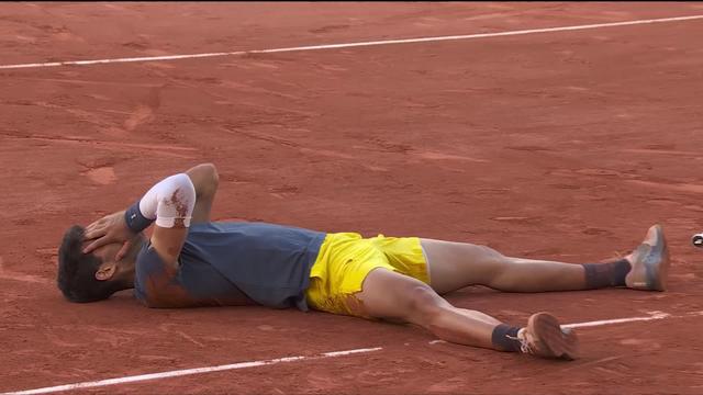 Finale, A. Zverev (GER) – C. Alcaraz (ESP) (3-6, 6-2, 7-5, 1-6, 2-6): Carlos Alcaraz (ESP) remporte son premier Roland-Garros à 21 ans