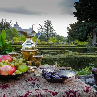 Table de fruits devant le monastère de San Lorenzo [Depositphotos - Cineuno]