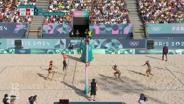 JO 2024 : la paire suisse Esmée Böbner et Zoé Vergé-Dépré s’est qualifiée pour les quarts de finale de beach-volley après leur victoire contre la paire chinoise classée 11ème mondiale