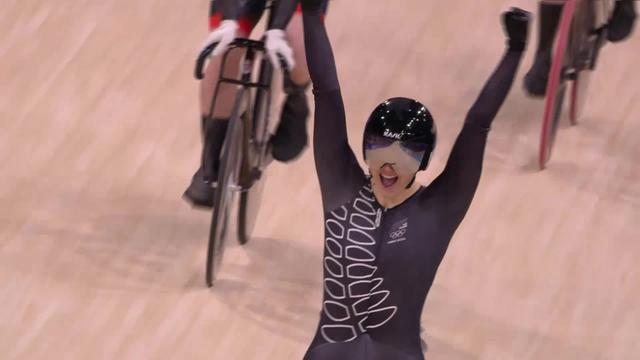 Keirin, finale dames: Ellesse Andrews (NZL) décroche l'or, Hetty van de Wouw (NED) l'argent et Emma Finucane (GBR) le bronze