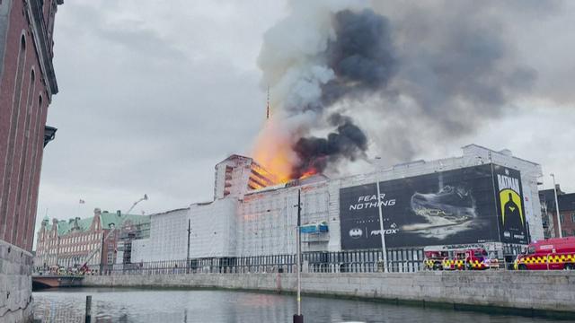 Un incendie s'est déclaré à la Børsen de Copenhague