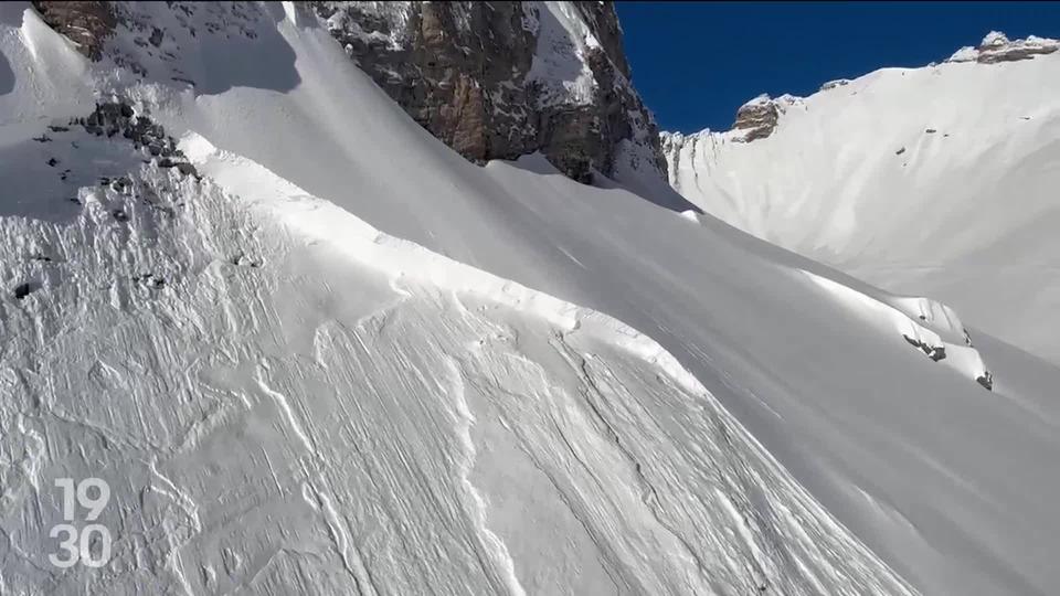 Des avalanches ont emporté plusieurs personnes en Valais. Il n'y a pas de victimes, mais les secours appellent à la prudence