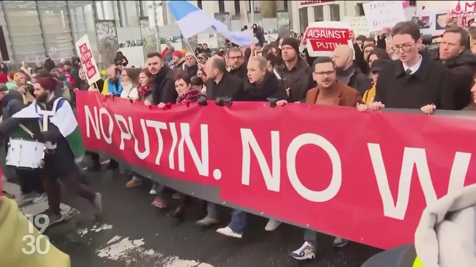 L'opposition russe en exil s'est réunie dimanche à Berlin. Environ un millier de partisans ont défilé contre la guerre en Ukraine et contre Vladimir Poutine