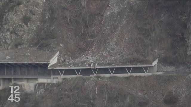 En Valais, un éboulement s’est produit samedi soir près de Vissoie et coupe la route cantonale en direction du Val d'Anniviers