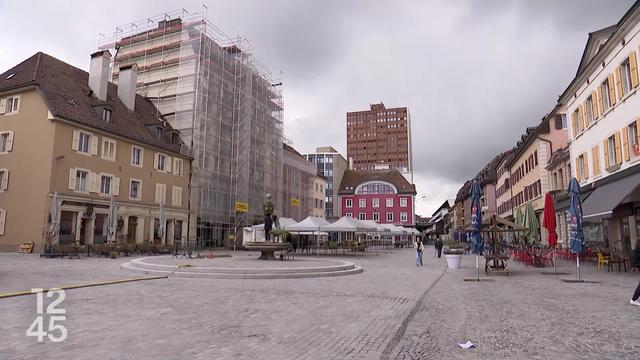 La nouvelle place du marché de La Chaux-de-Fonds est interdite aux voitures, ce qui ne plaît pas à tout le monde