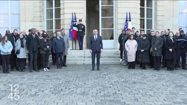 La menace de censure plane sur le gouvernement formé par le premier ministre français François Bayrou