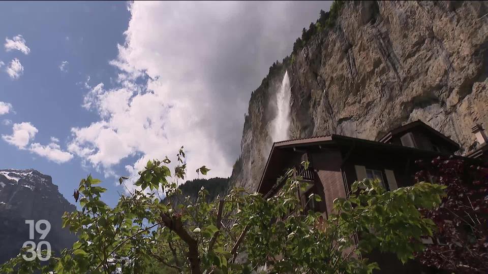 Sous l’afflux des touristes, le village bernois de Lauterbrunnen veut faire payer l’entrée au village en voiture