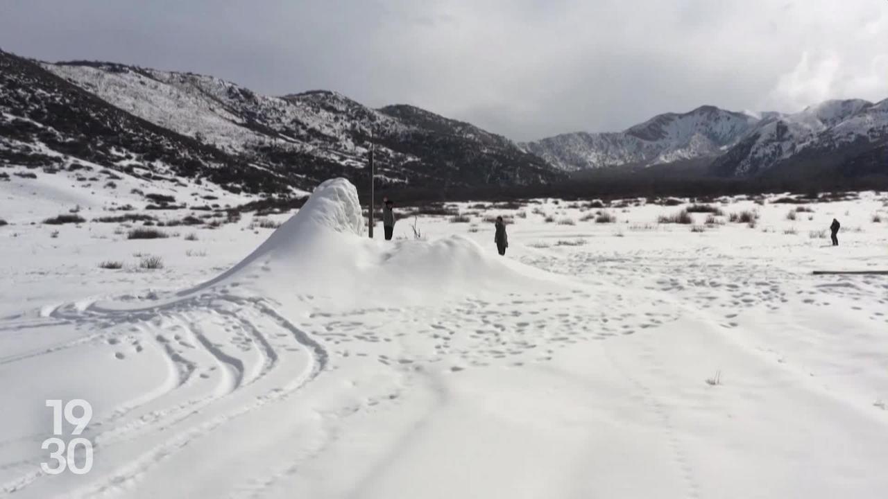 Au Kirghizstan les agriculteurs de montagne ont créé des glaciers artificiels pour combattre la sécheresse