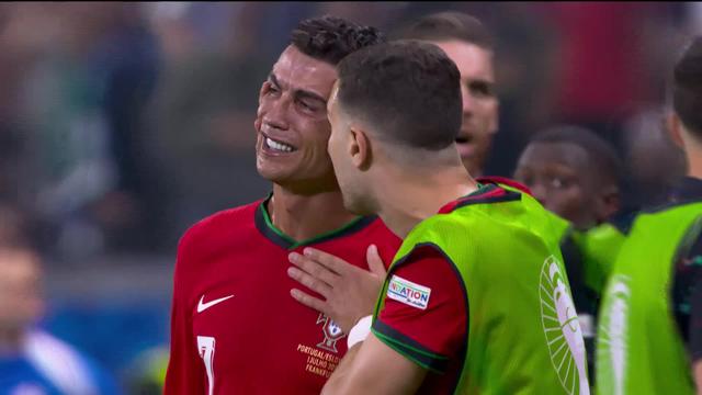 Cristiano Ronaldo rate son penalty... et fond en larmes