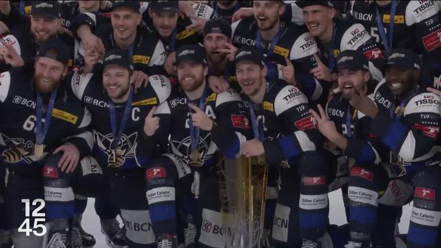 Les hockeyeurs de La Chaux-de-Fonds ont remporté pour la 2ème année de suite le titre de champion de Swiss League