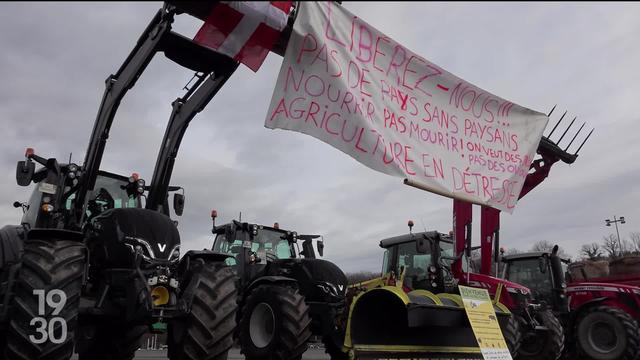 La colère des agriculteurs français monte jusqu’aux portes de la Suisse