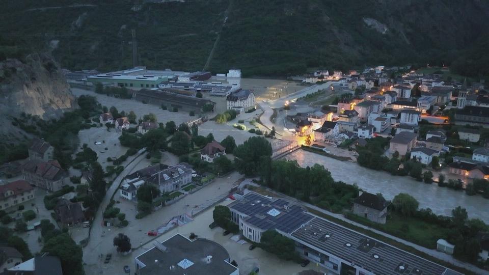 Images par drone de la crue du Rhône à Sierre