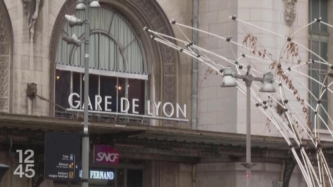 Une attaque au couteau a eu lieu samedi à la gare de Lyon à Paris. Trois personnes ont été blessées, dont une grave. Une enquête a été ouverte