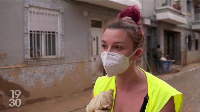 Quelques jours après les inondations meurtrières à Valence en Espagne, des Suisses s’activent pour aider les habitants de la région