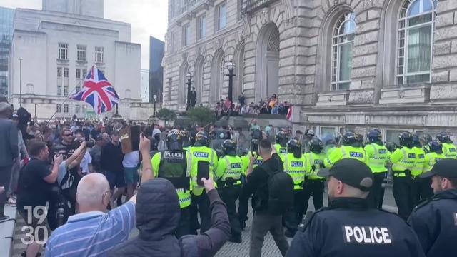 Quelques jours après le meurtre de trois fillettes en Angleterre, des manifestations anti-musulmans ont eu lieu dans l’ensemble du pays