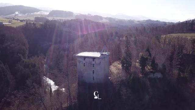 Le Château d’Illens, dans le canton de Fribourg, vu du ciel