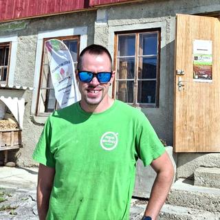 Christophe Mornod, agriculteur, membre de l'association Terres-Vivantes. [RTS - Sarah Dirren]