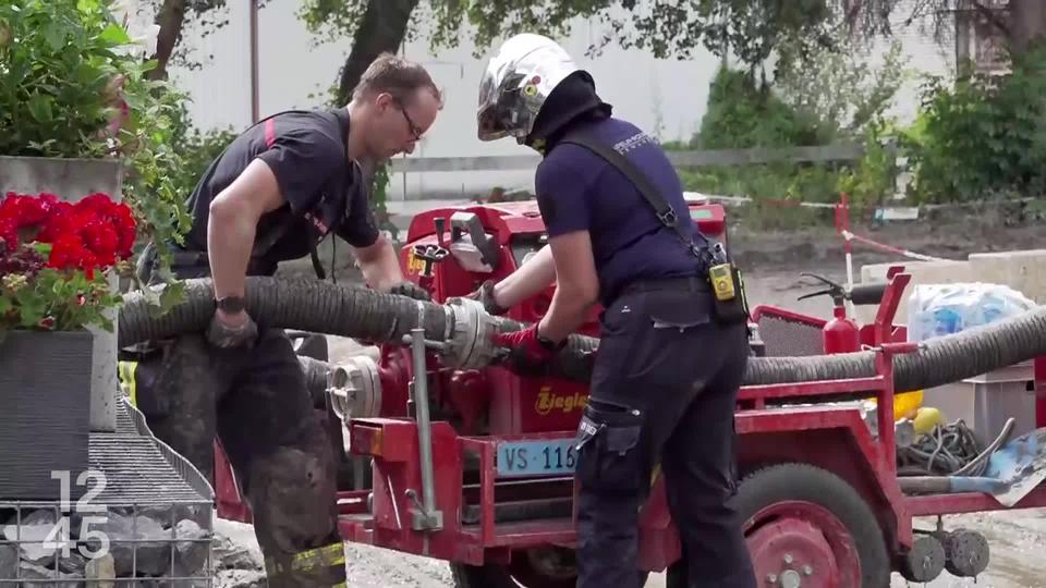 Les opérations se poursuivent en Valais avec la mobilisation de 700 pompiers. L'appui de l'armée est attendu