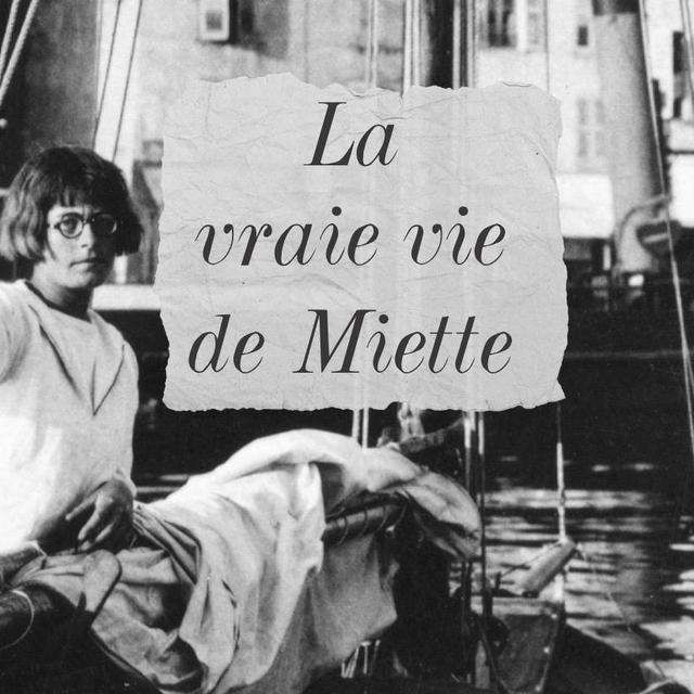IV-23, Nice. Miette de Saussure et Ella Maillart après reception de la medaille d'or du Yacht Club de France. [Archives personnelles]