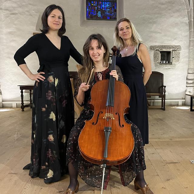 De gauche à droite : Oriane Joubert, Viviane Urio et Vanessa Trüb [RTSreligion - Gabrielle Desarzens]