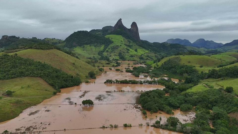 Sudeste do Brasil atingido por chuvas torrenciais