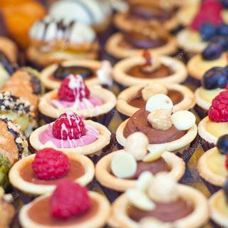 Dis Pourquoi la pâtisserie [depositphotos - bepsimage]