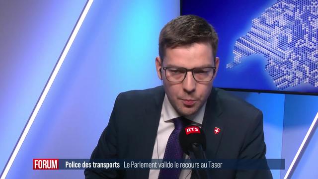 La police des transports pourra utiliser des tasers: réactions de Delphine Klopfenstein Broggini et Nicolas Kolly