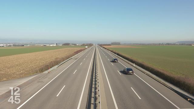 Pour tester des pistes de secours, l'armée va faire atterrir des avions de chasse sur l'autoroute A1 près de Payerne.