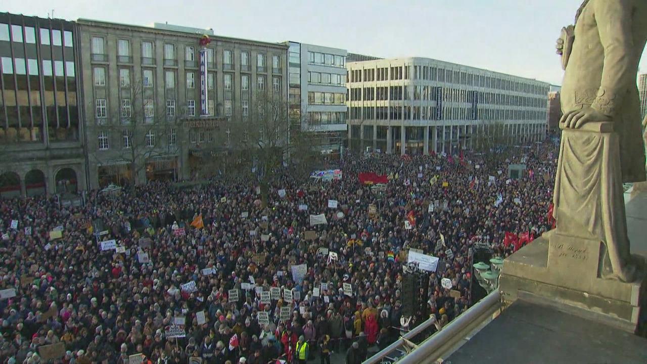 Près de 250'000 manifestants contre l'extrême droite en Allemagne