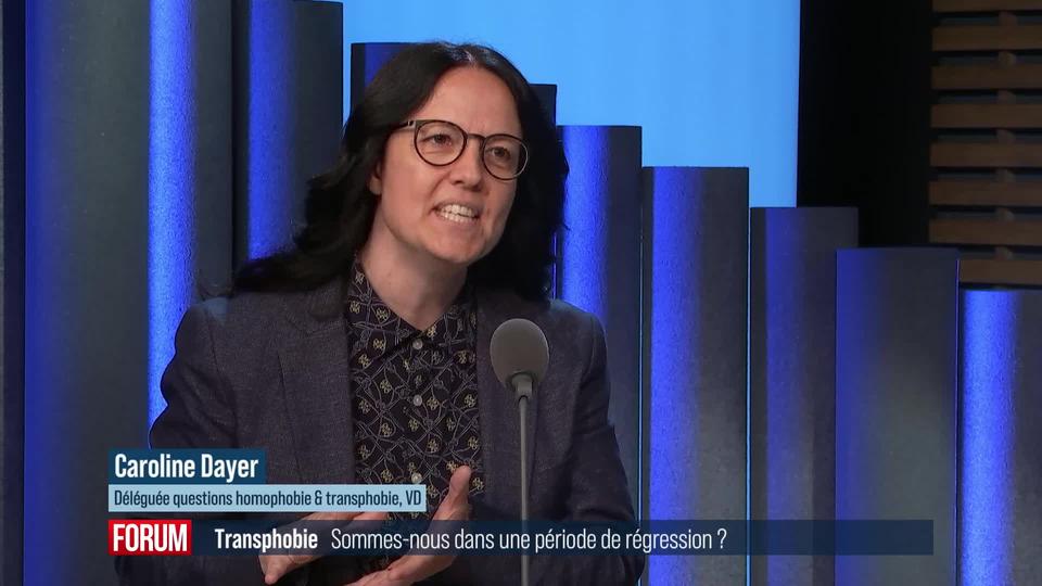 La haine anti-LGBTQIA+ augmente mais la conscience de son caractère criminel se précise: interview de Caroline Dayer (vidéo)