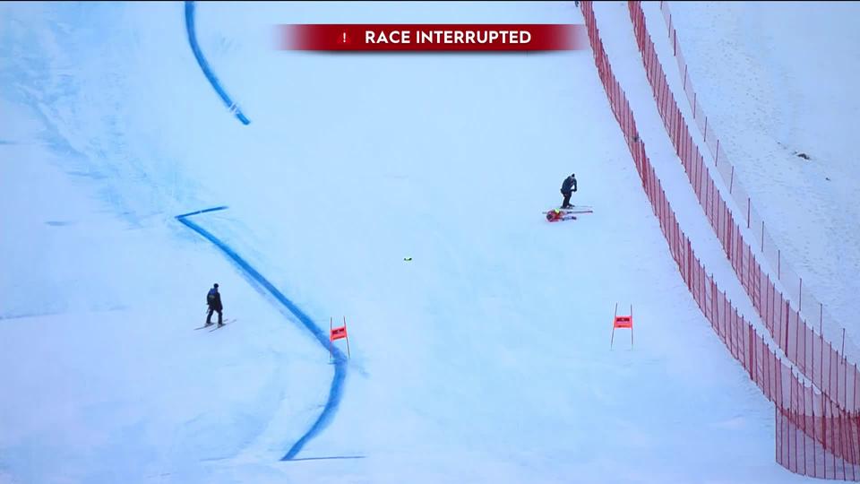 Bormio (ITA), Super-G messieurs: Gino Caviezel (SUI) heurte une porte et chute violemment