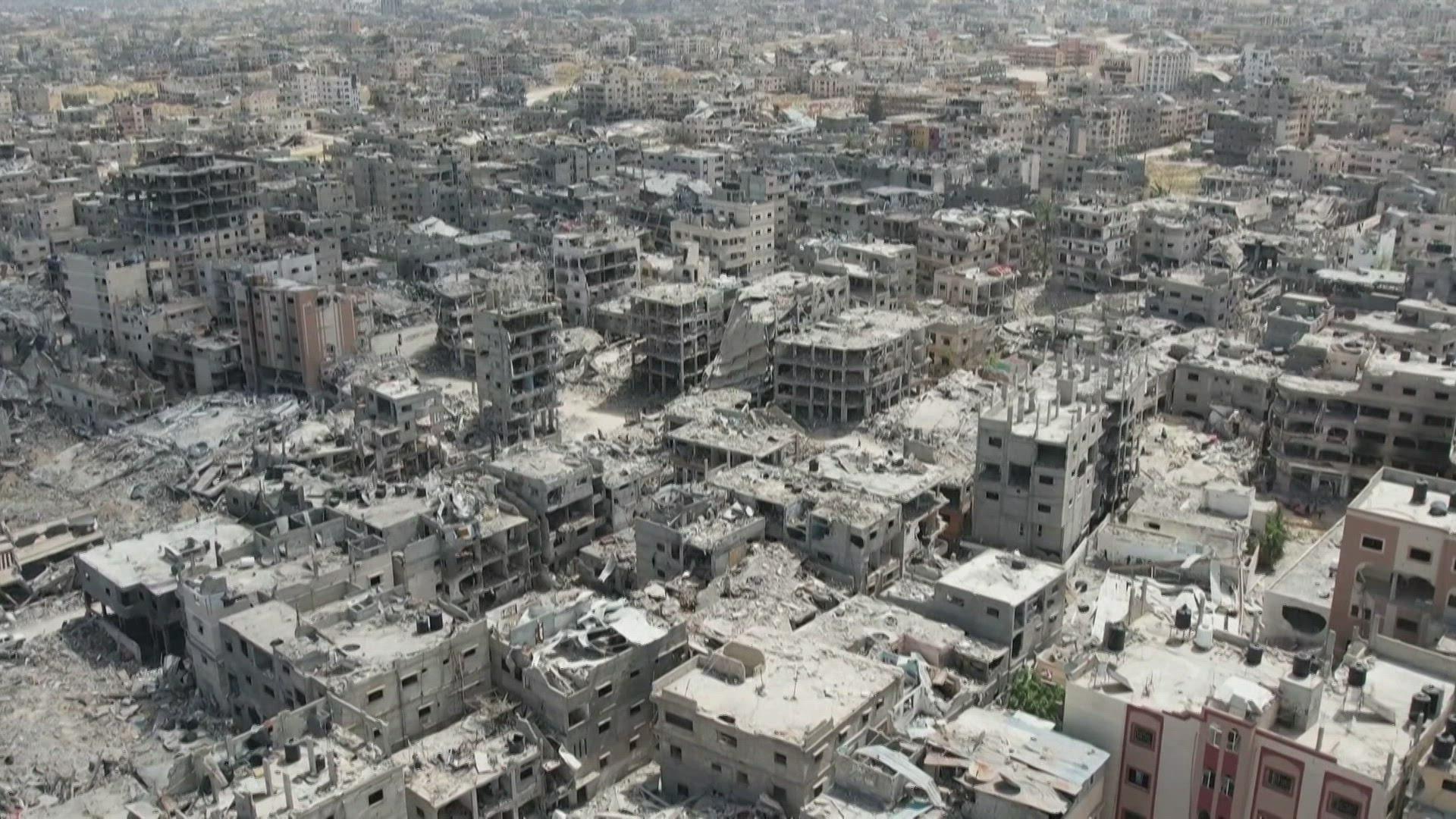 Images aériennes des décombres dans la ville de Khan Younès, au sud de la bande de Gaza