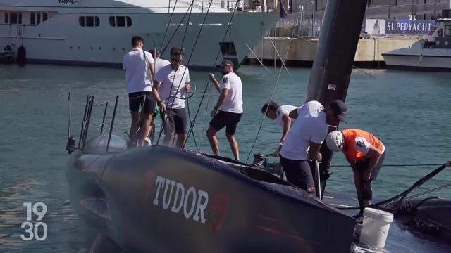 Vainqueur des Italiens de Luna Rossa par disqualification, Alinghi est qualifié pour les demi-finales de la Coupe de l'America