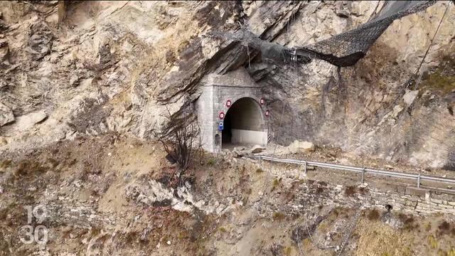 Un important éboulement bloque depuis lundi la route principale d'accès au Val d'Anniviers