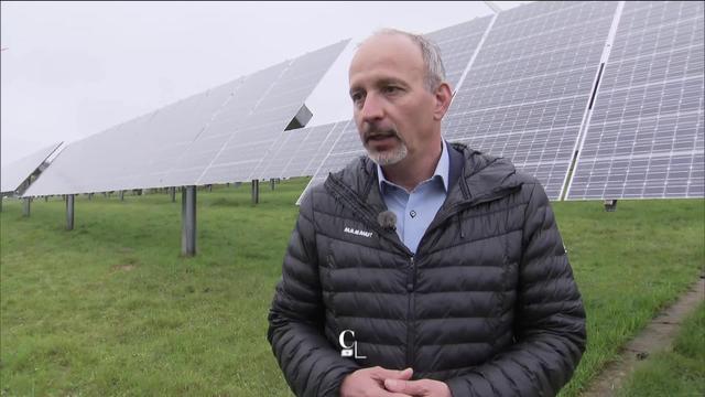 Un projet de 20'000 panneaux photovoltaïques placés jusqu’à 7 mètres de haut au Mont-Soleil (JU), pour alimenter près de 2’500 ménages. Interview avec Cédric Zbinden, directeur des forces électriques de la Goule