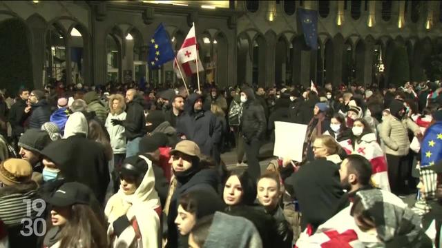 En Géorgie, le bras de fer entre le nouveau gouvernement pro-russe et l'opposition pro-européenne s'intensifie