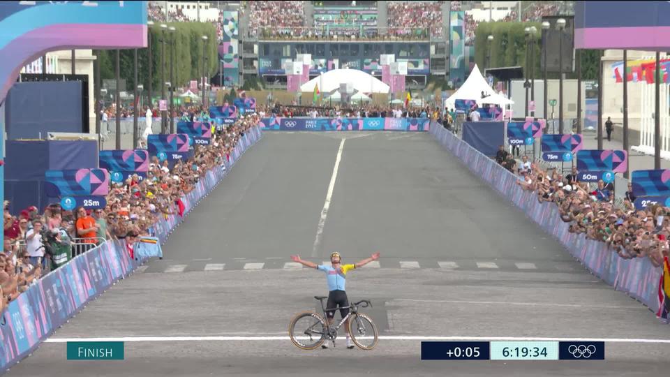 Course en ligne, messieurs: Rien ne peut empêcher R. Evenepoel de décrocher la médaille d'or et ainsi réaliser le doublé en cyclisme sur route