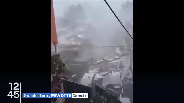 Le cyclone Chido a balayé le nord de Mayotte ce matin avec des vents dépassant les 200 km-h