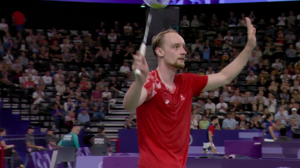 Groupe N, L. Shifeng (CHN) – T. Kuenzi (SUI) (21-13, 21-13): le Suisse s’incline avec les honneurs