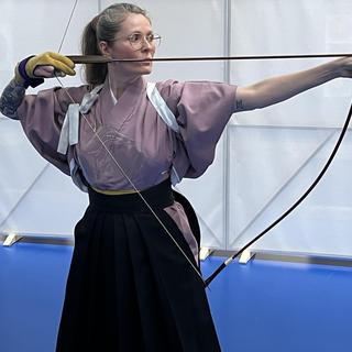 La pratique bis du Kyūdō, art martial japonais [RTSreligion - Gabrielle Desarzens]