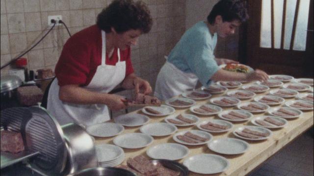 Chroniques de la bonne carne: la Saint-Martin en Ajoie. [RTS]