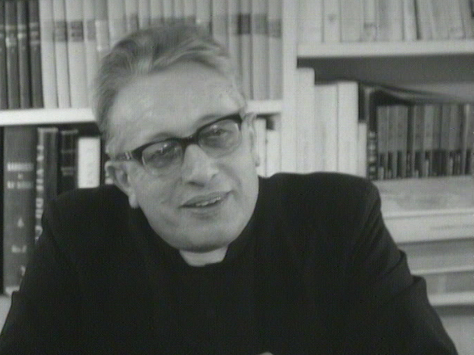 Monseigneur Jacques Haas, fondateur du Centre catholique de radio et télévision. [RTS]