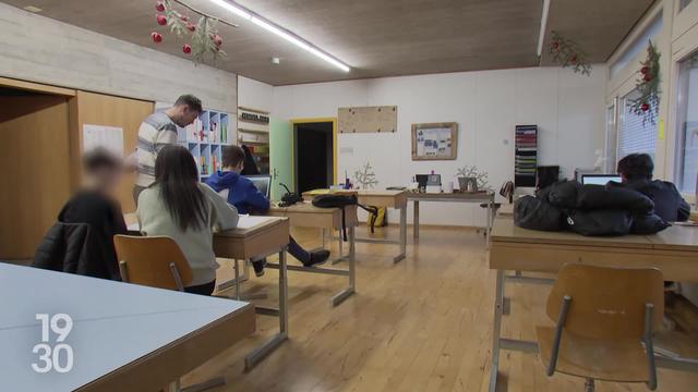 Dans le canton du Jura, des classes "Relais" aident les élèves violents et en décrochage à se réinsérer dans leur cursus scolaire. Immersion