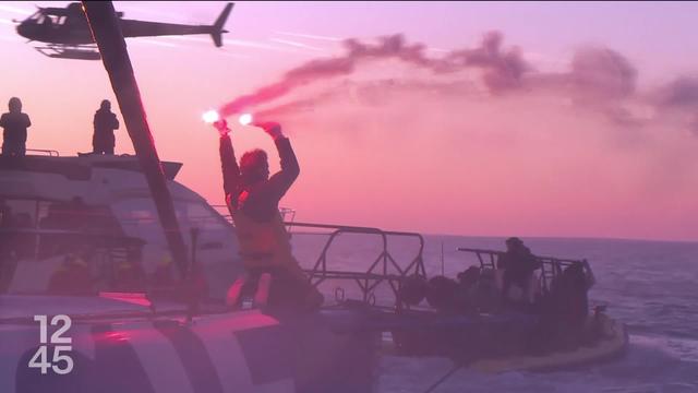 Charlie Dalin remporte le Vendée Globe et établit un nouveau record