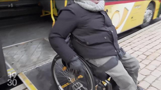 Plus de 20 ans après l’adoption d’une loi sur l’égalité pour les personnes handicapées, la plupart des arrêts de bus ne sont toujours pas aux normes