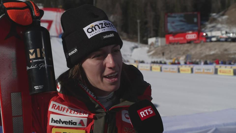 Cortina d'Ampezzo (ITA), descente dames: Malorie Blanc (SUI) au micro de la RTS