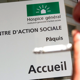 Entrée du Centre d'action sociale des Pâquis à Genève.